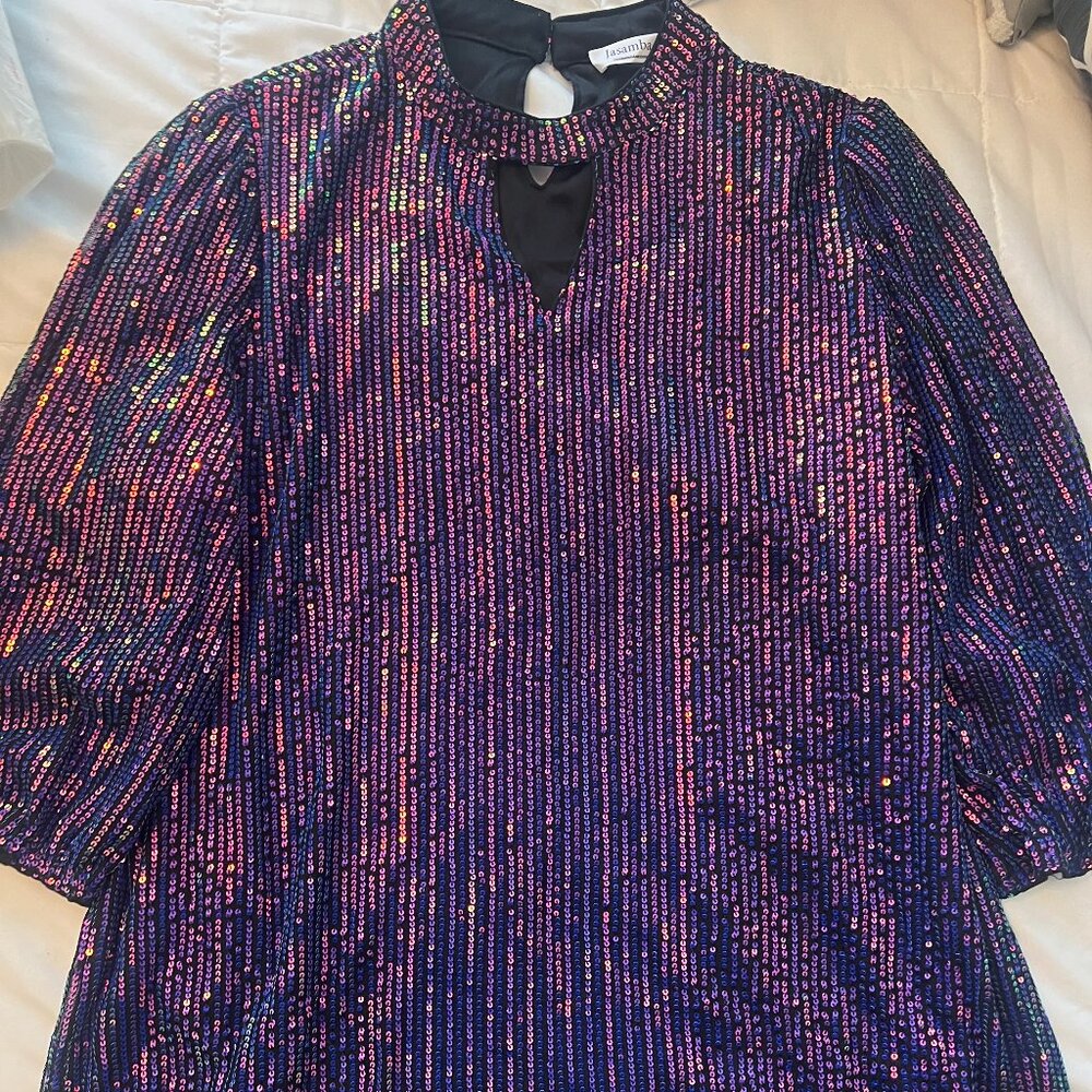 Jasambac Size XL Sequin Top, Great Condition.